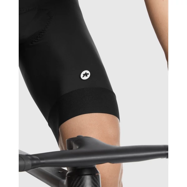 Kép 7/8 - ASSOS 1/3 MILLE GT C2 Black L kantáros rövidnadrág