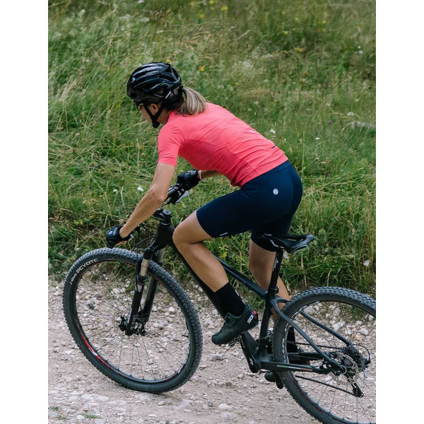 Kép 7/8 - BICYCLE LINE ESSENZA Navy Blue L női rövidnadrág
