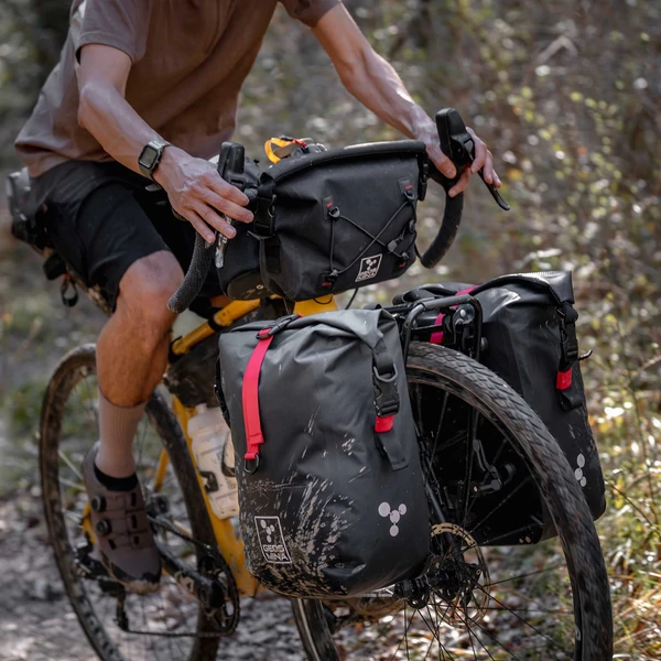 Kép 5/8 - GEOSMINA LITTLE PANNIER 13L csomagtartótáska