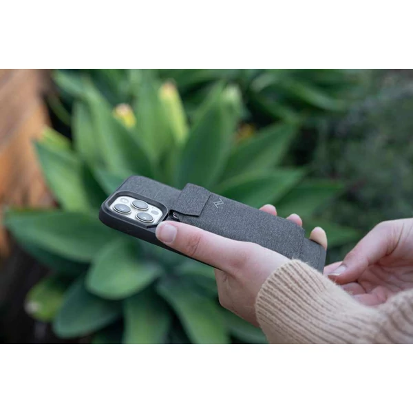 Kép 15/15 - PEAK DESIGN MOBILE WALLET STAND Charcoal tárca kiegészítő