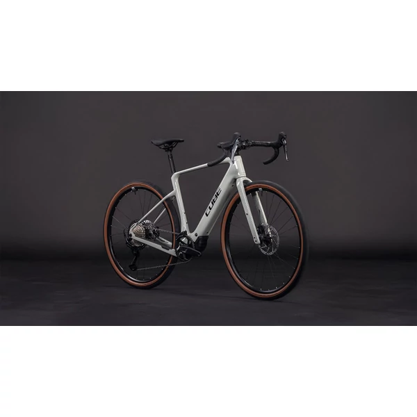 Kép 2/8 - CUBE 26 NUROAD HYBRID C:62 RACE 400X reedbeige'n'black M kerékpár