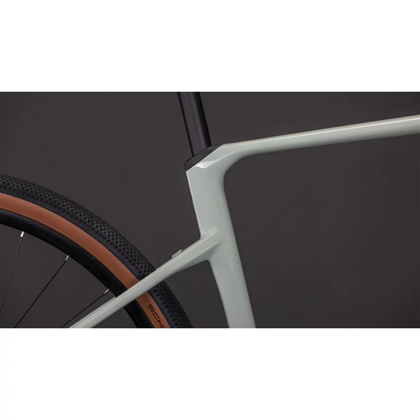 Kép 6/8 - CUBE 26 NUROAD HYBRID C:62 RACE 400X reedbeige'n'black M kerékpár