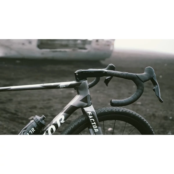 Kép 9/9 - FACTOR ALUTO Force XPLR Quattro Grey 54 kerékpár