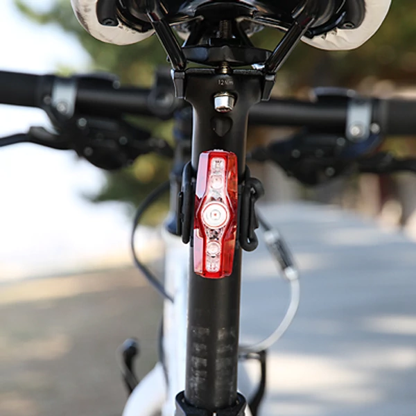 Kép 3/5 - CATEYE VIZ150 TLLD800R 4 funkció 3 LED USB hátsó lámpa