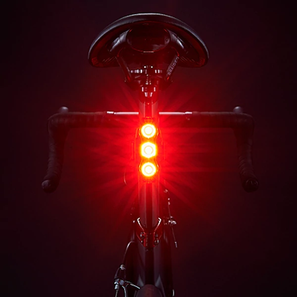 Kép 4/5 - CATEYE VIZ450 TLLD820R 4 funkció 3 LED USB hátsó lámpa