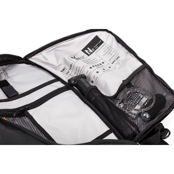 Kép 2/4 - CUBE PURE 4RACE Black hátizsák