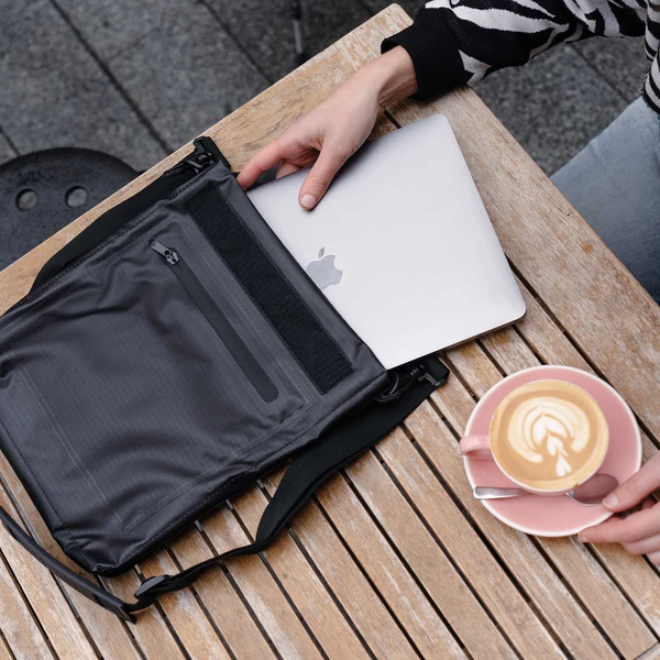 Kép 7/8 - GEOSMINA LITTLE PANNIER 13L csomagtartótáska