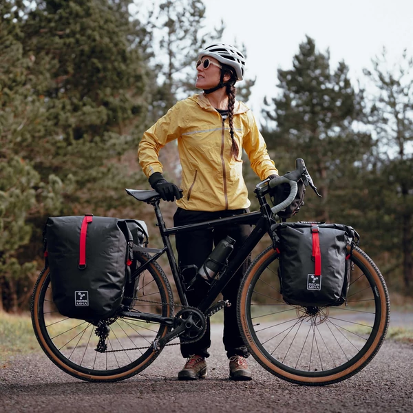 Kép 8/8 - GEOSMINA LITTLE PANNIER 13L csomagtartótáska