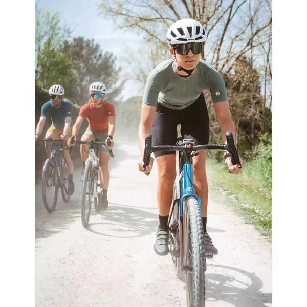 Kép 7/9 - BICYCLE LINE STERRATO S4 női kantáros rövidnadrág