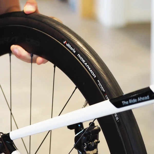 Kép 4/6 - VITTORIA RIDE ARMOR II G 2.0 TLR 28" hajtogatós gumiköpeny